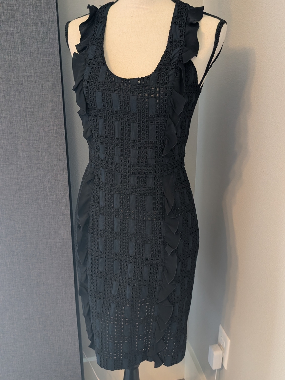 NWT Emanuel Ungaro Paris Black Eyelet Ruffle Dress 🇮🇹